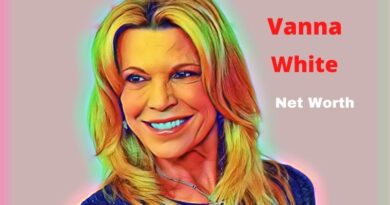 Vanna White's Net Worth 2023? Age, Husband, Children & Revenue?