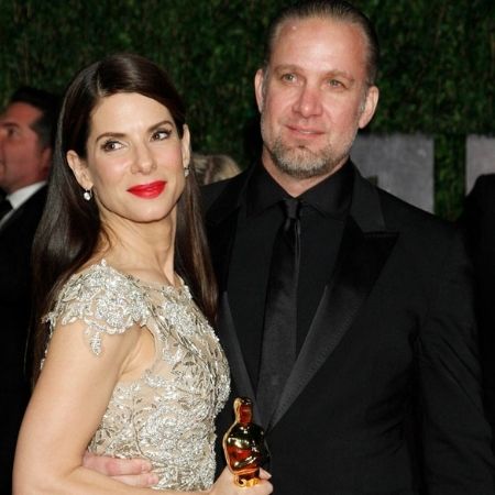Sandra Bullock married to Jesse James in 2005 and divorced in 2010. 