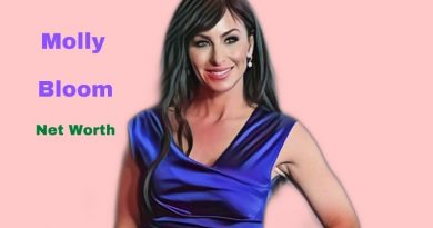 How much is Molly Bloom's net worth in 2022?