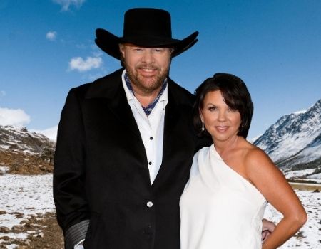 Toby Keith has been married to Tricia Lucus since 1984.