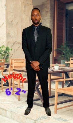 Is RZA's height 6 feet 2 inches?