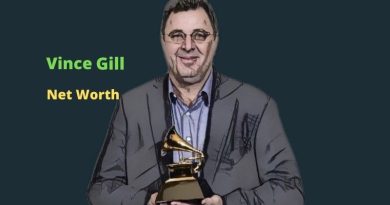 Vince Gill's Net Worth in 2024 - How did singer Vince Gill earn his money?